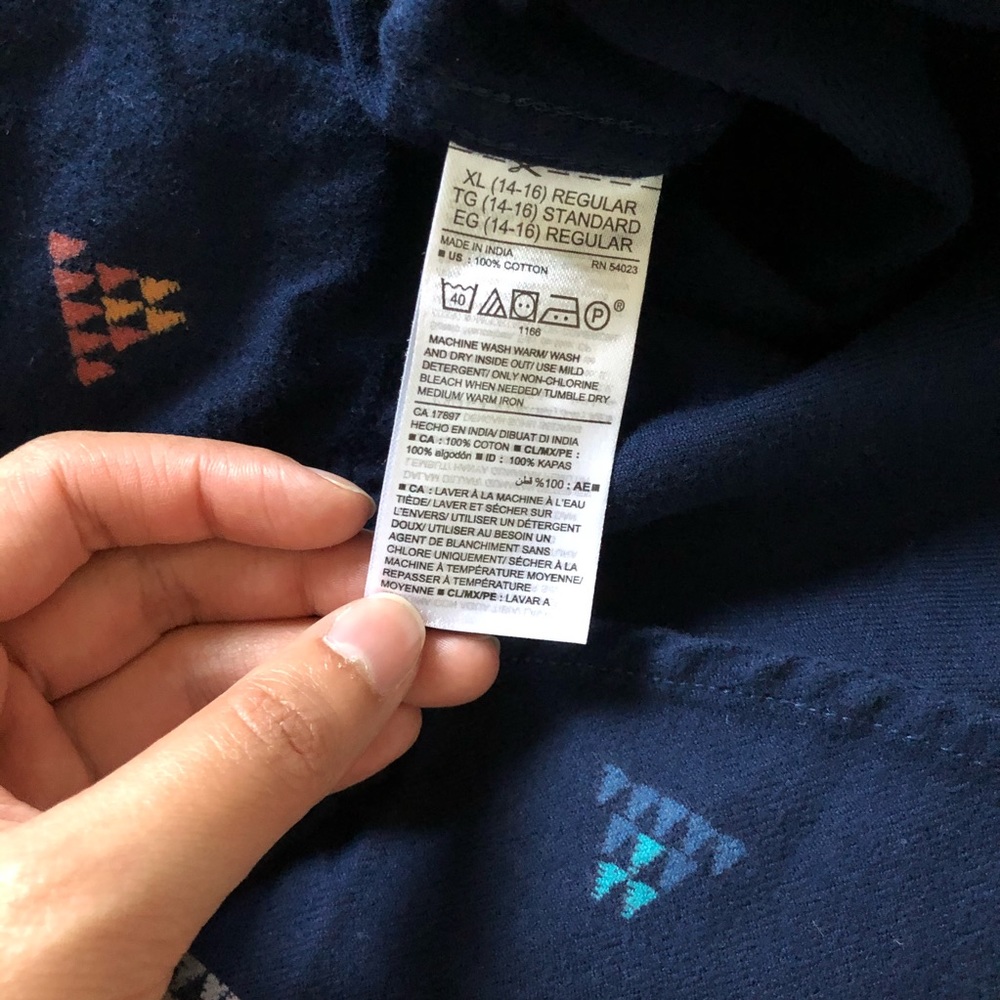 Old Navy Geometric Flannel Button Down - Picture 4 of 4